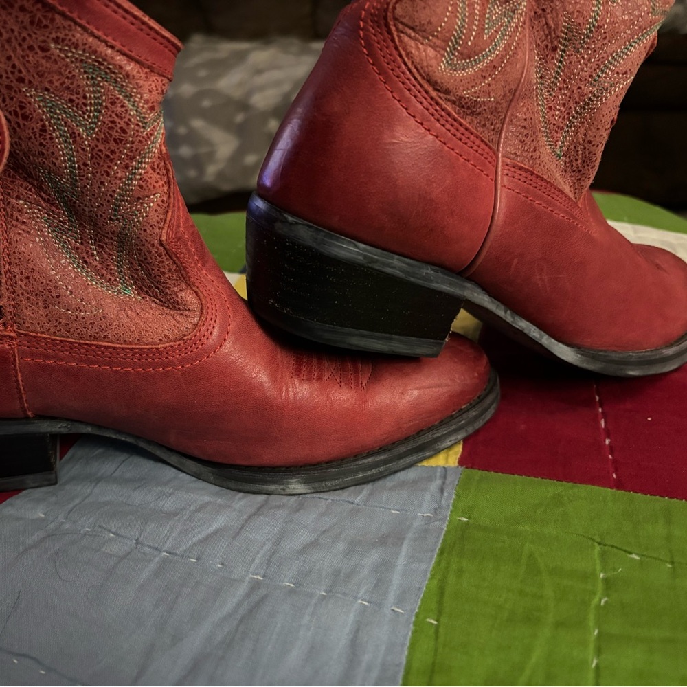 Ariat Womens Leather Cowboy Ankle Boots Red Size 6.5B